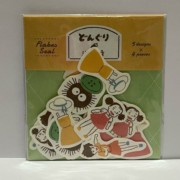 My Neighbor Totoro Mei and Satsuki Sticker Flake Seals - Picture 1 of 6